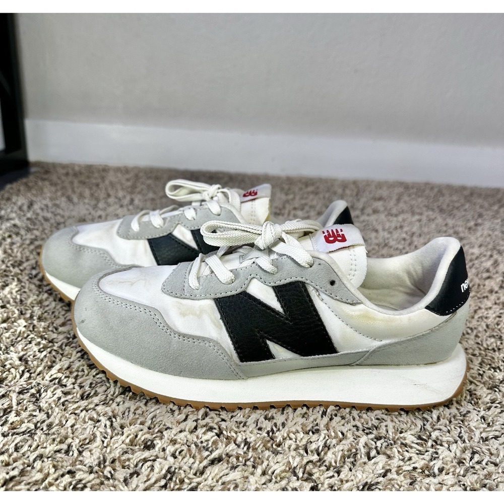 New Balance GS237CG Kids Sneaker Grey White Suede Youth Size 6 / 7.5W